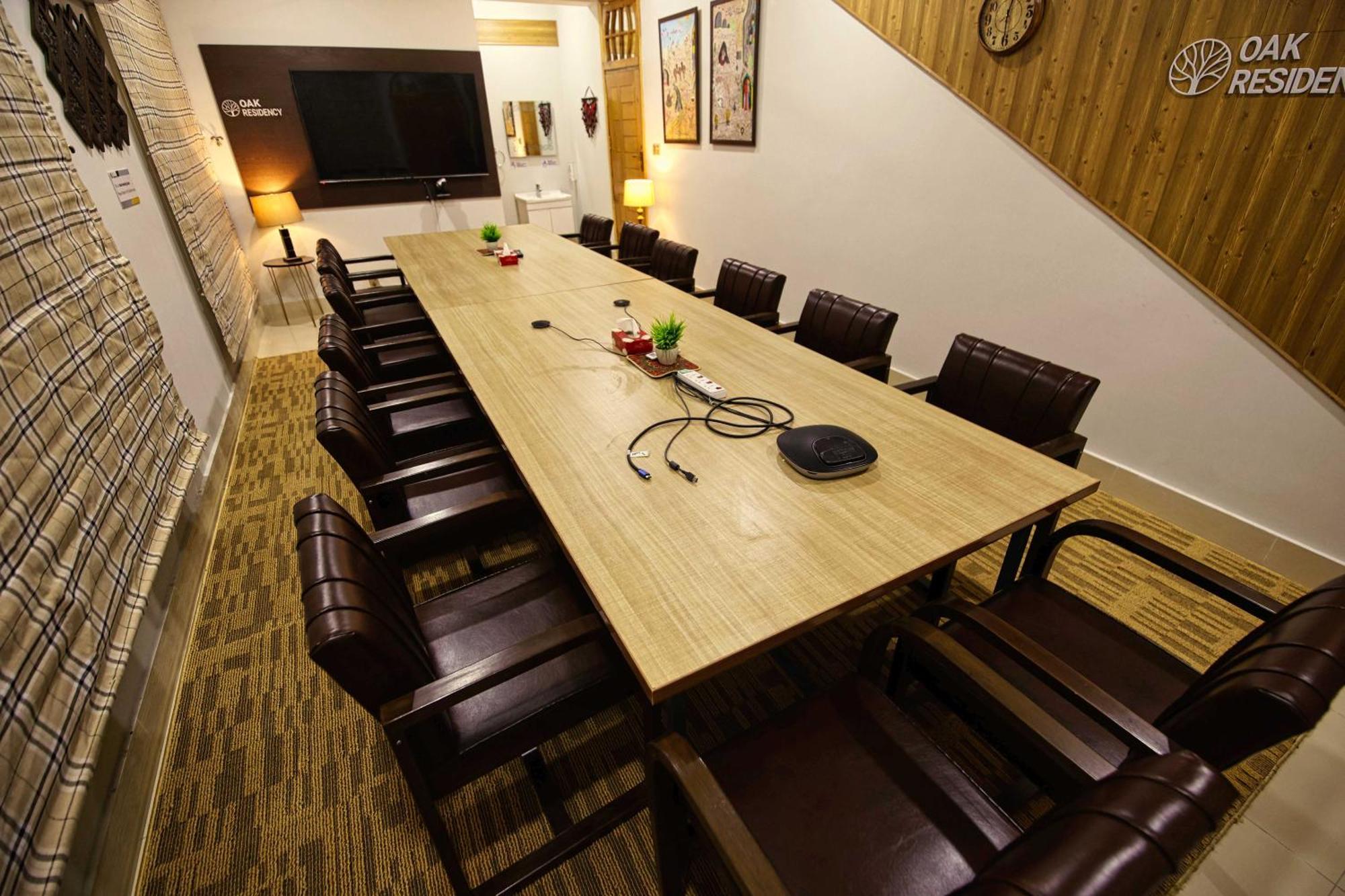 Oak Residency Hotel Gilgit Bagian luar foto