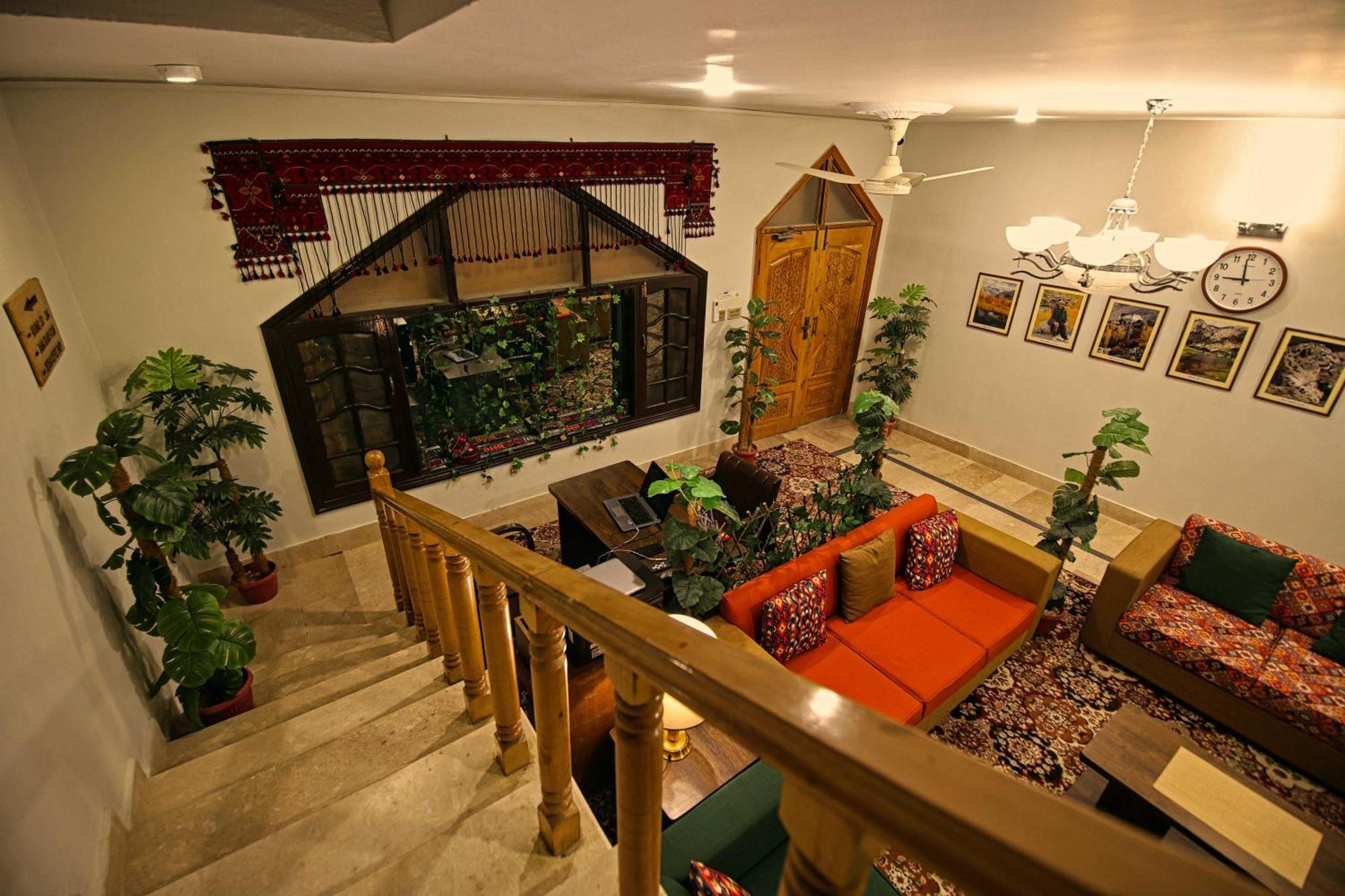 Oak Residency Hotel Gilgit Bagian luar foto