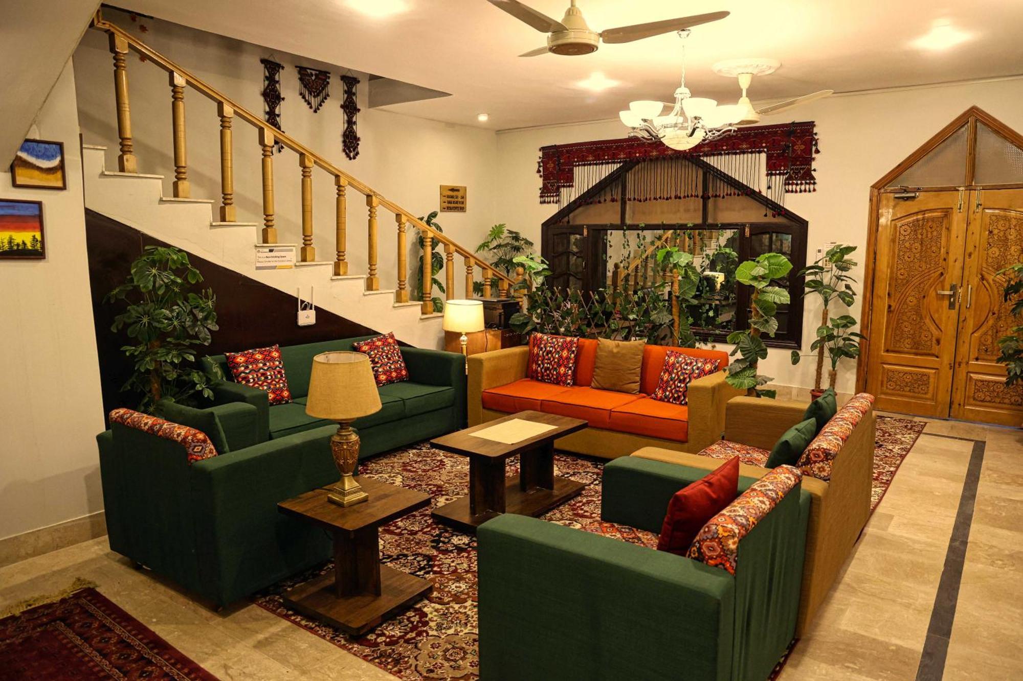 Oak Residency Hotel Gilgit Bagian luar foto