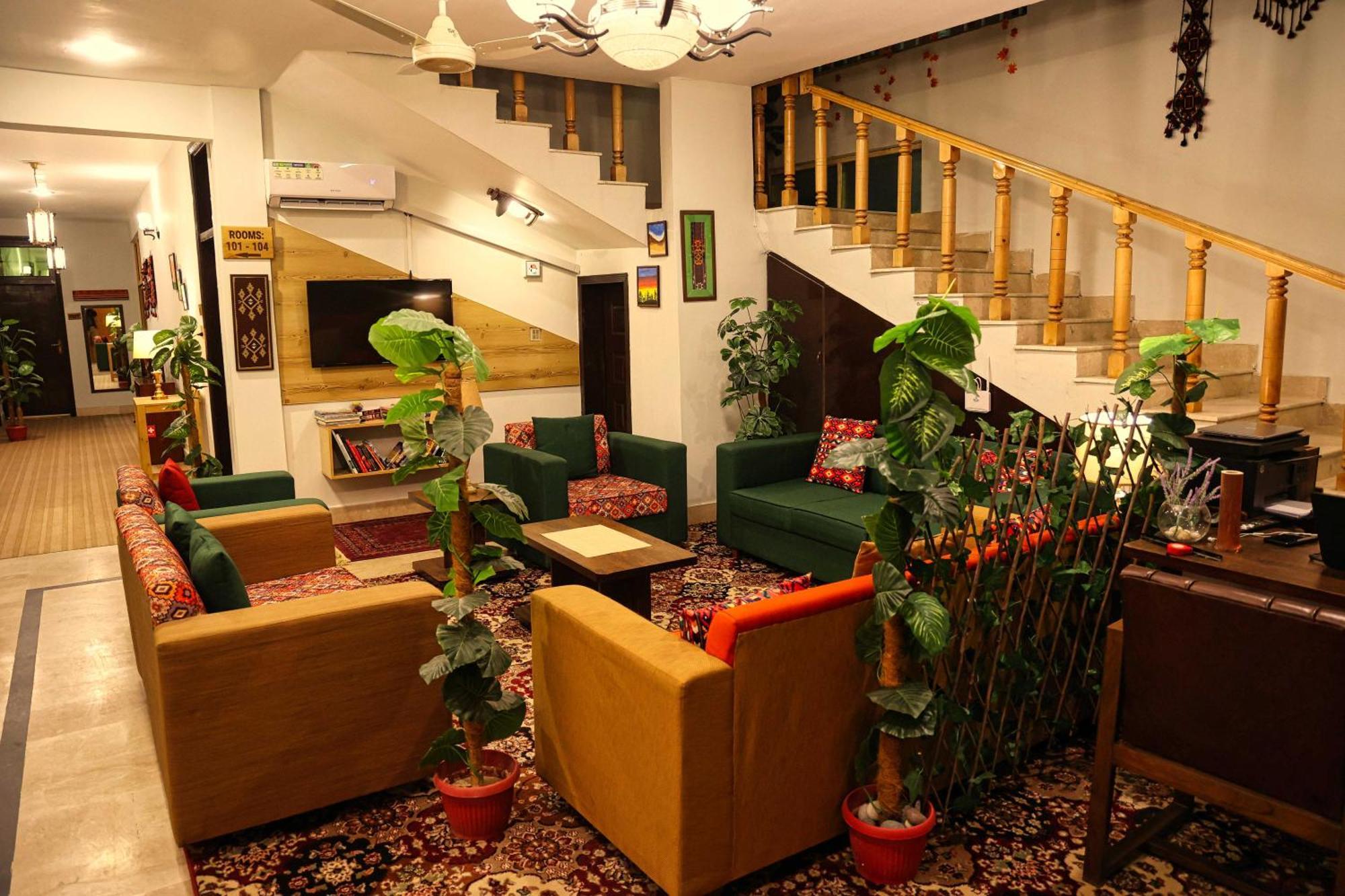 Oak Residency Hotel Gilgit Bagian luar foto