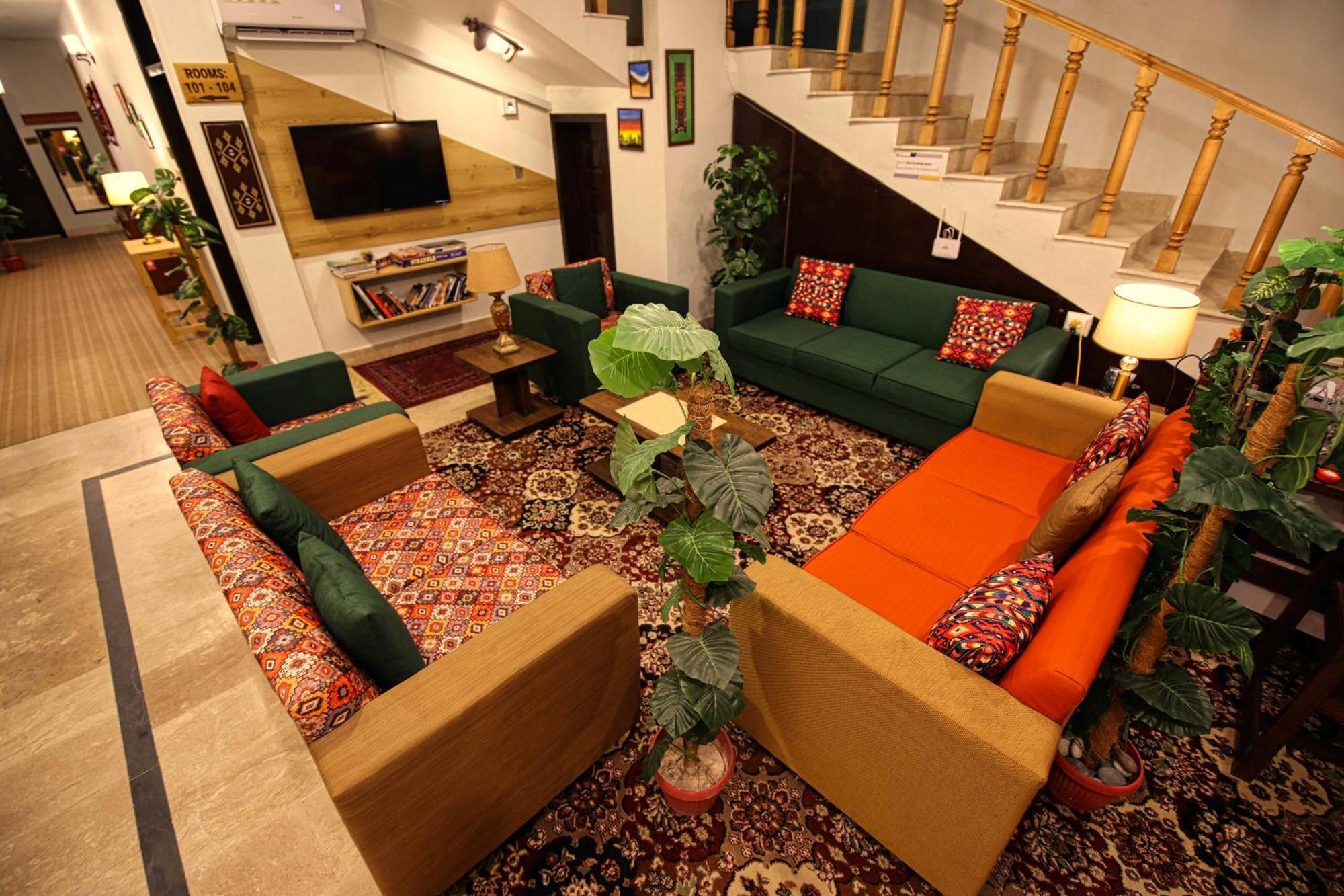 Oak Residency Hotel Gilgit Bagian luar foto