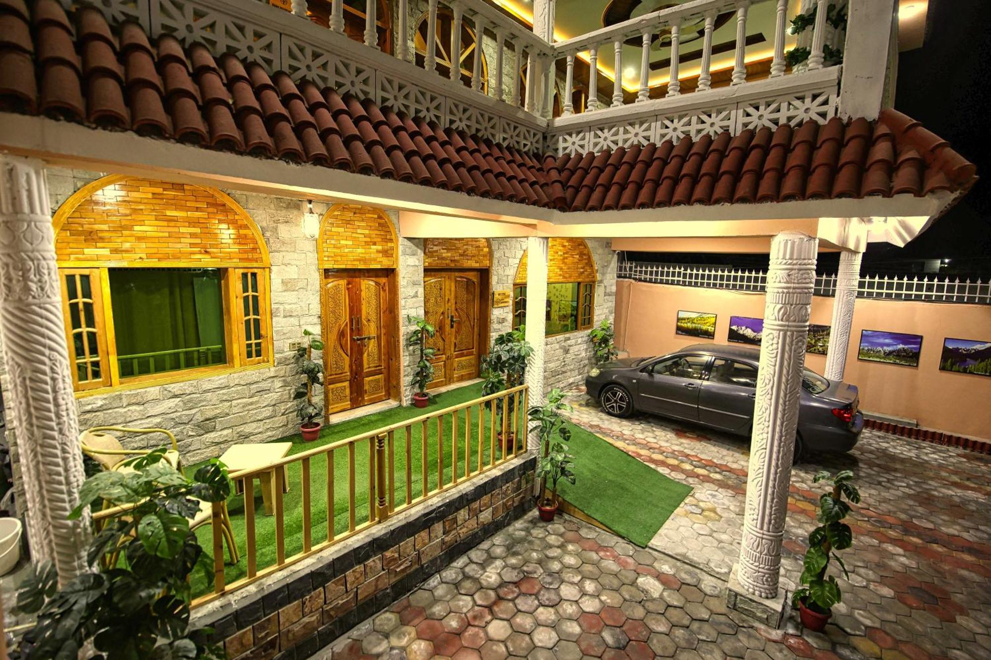 Oak Residency Hotel Gilgit Bagian luar foto