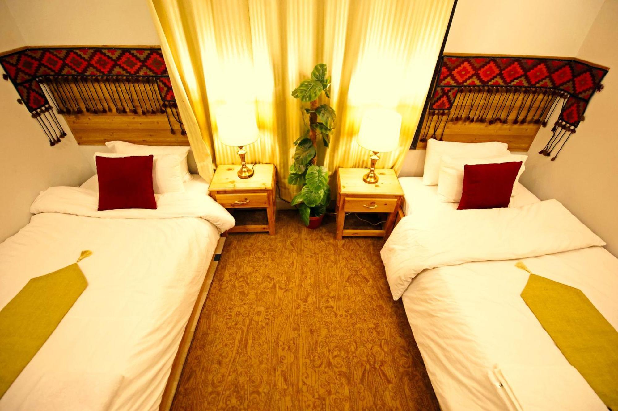 Oak Residency Hotel Gilgit Bagian luar foto