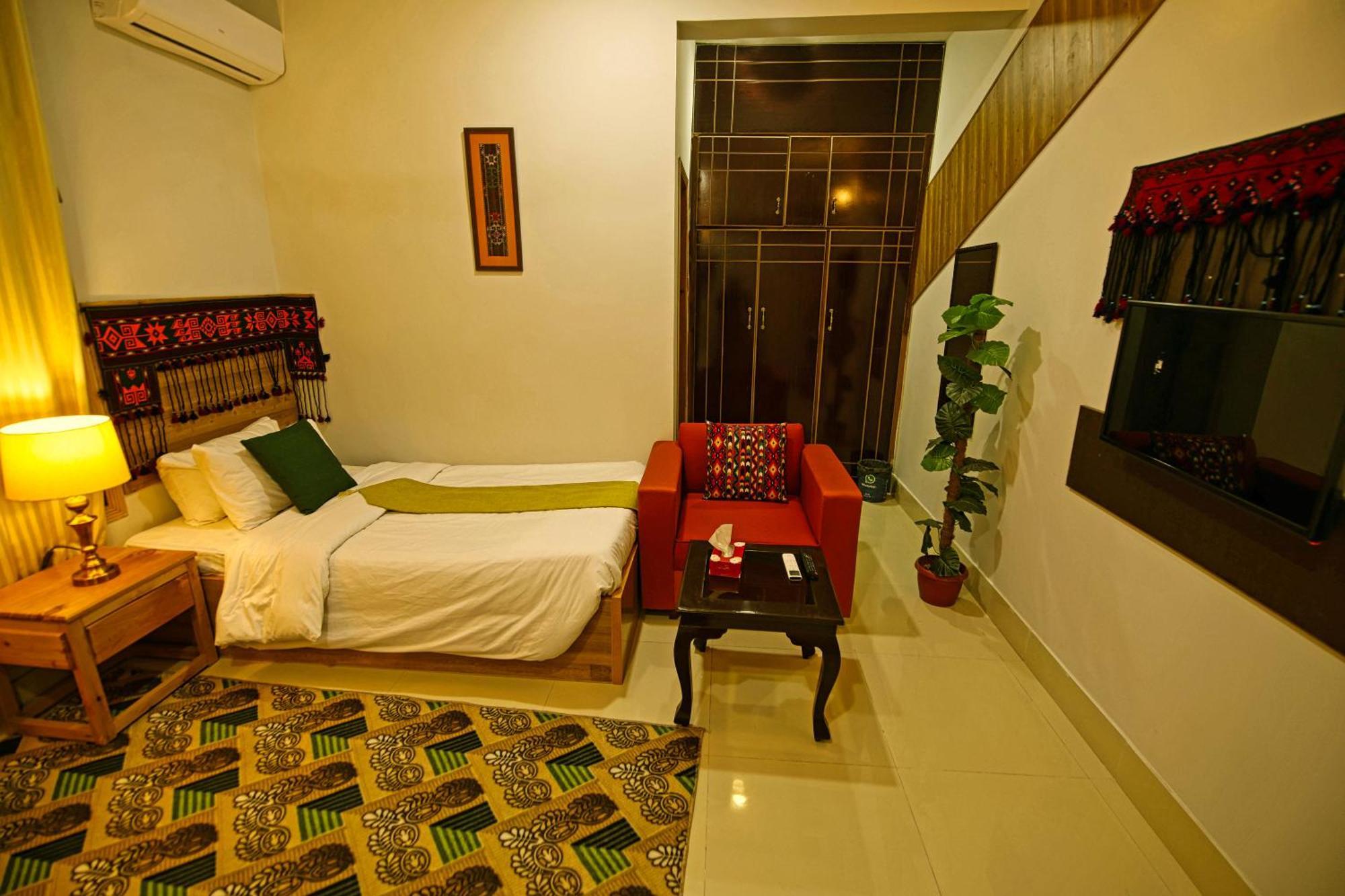 Oak Residency Hotel Gilgit Bagian luar foto